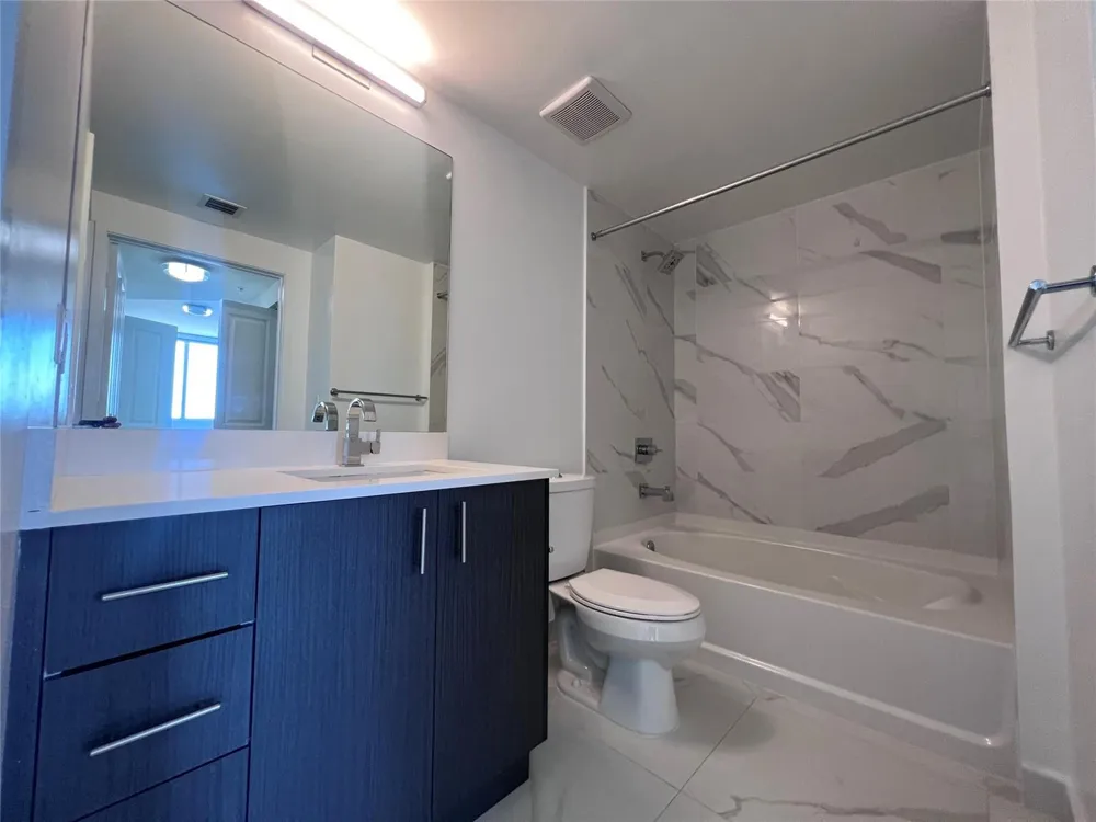729 NW 2 STREET #605 Miami, FL 33128