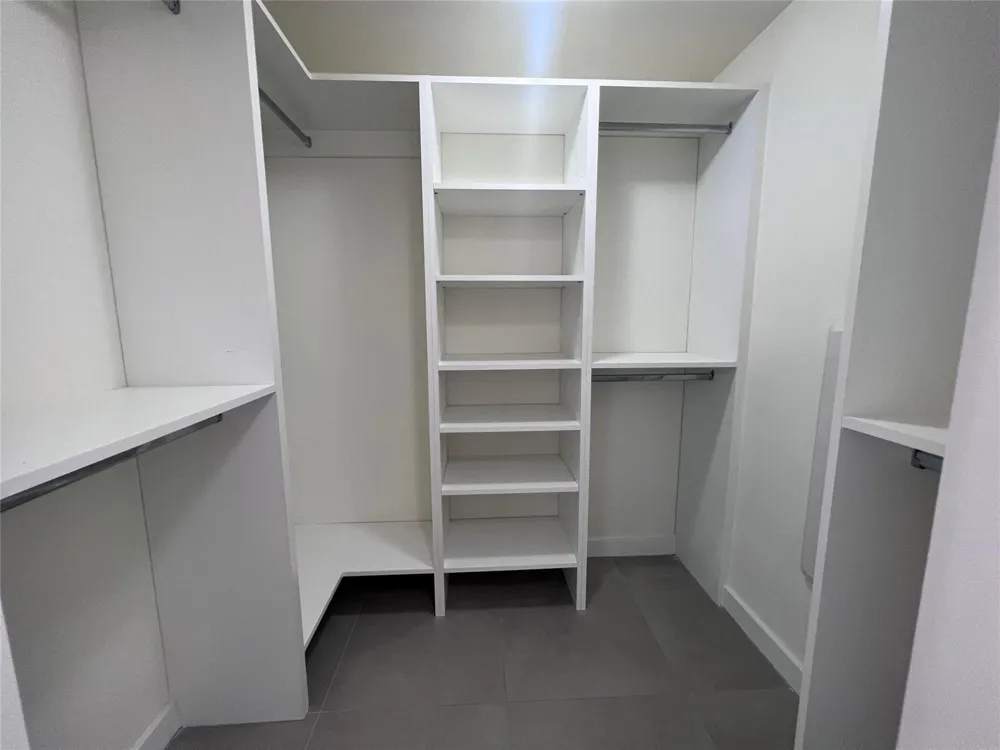 729 NW 2 STREET #605 Miami, FL 33128