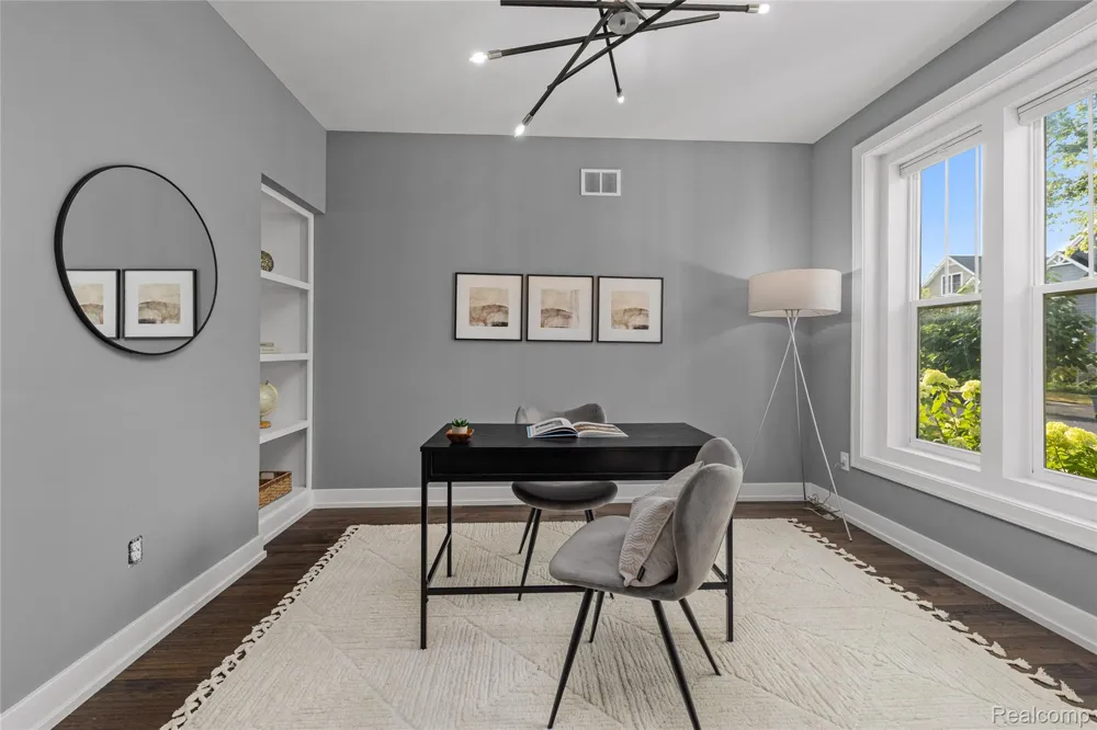 16276 Kirkshire Avenue Beverly Hills Village, MI 48025