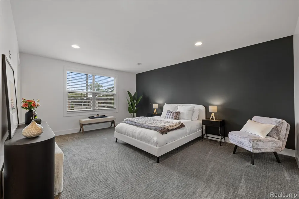16276 Kirkshire Avenue Beverly Hills Village, MI 48025