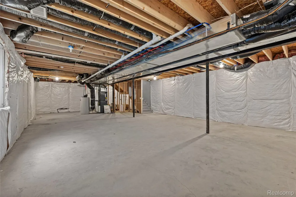 16276 Kirkshire Avenue Beverly Hills Village, MI 48025