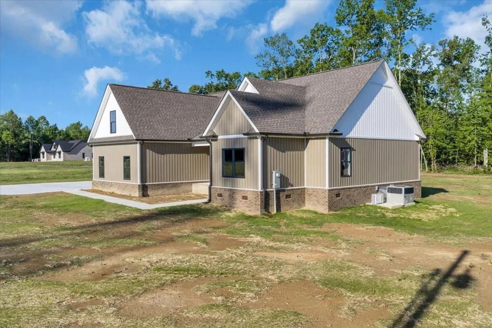 71 Brinkley Road Wartrace, TN 37183