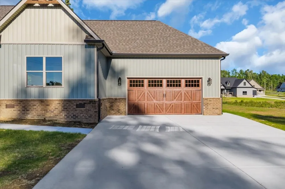 139 Brinkley Road Wartrace, TN 37183