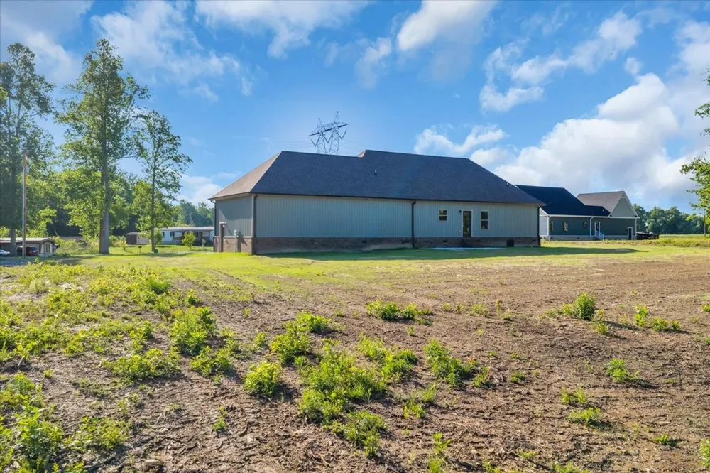 139 Brinkley Road Wartrace, TN 37183