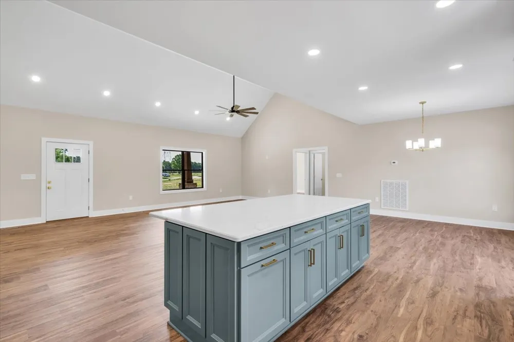 139 Brinkley Road Wartrace, TN 37183