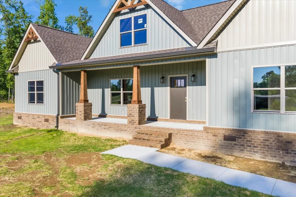 139 Brinkley Road Wartrace, TN 37183