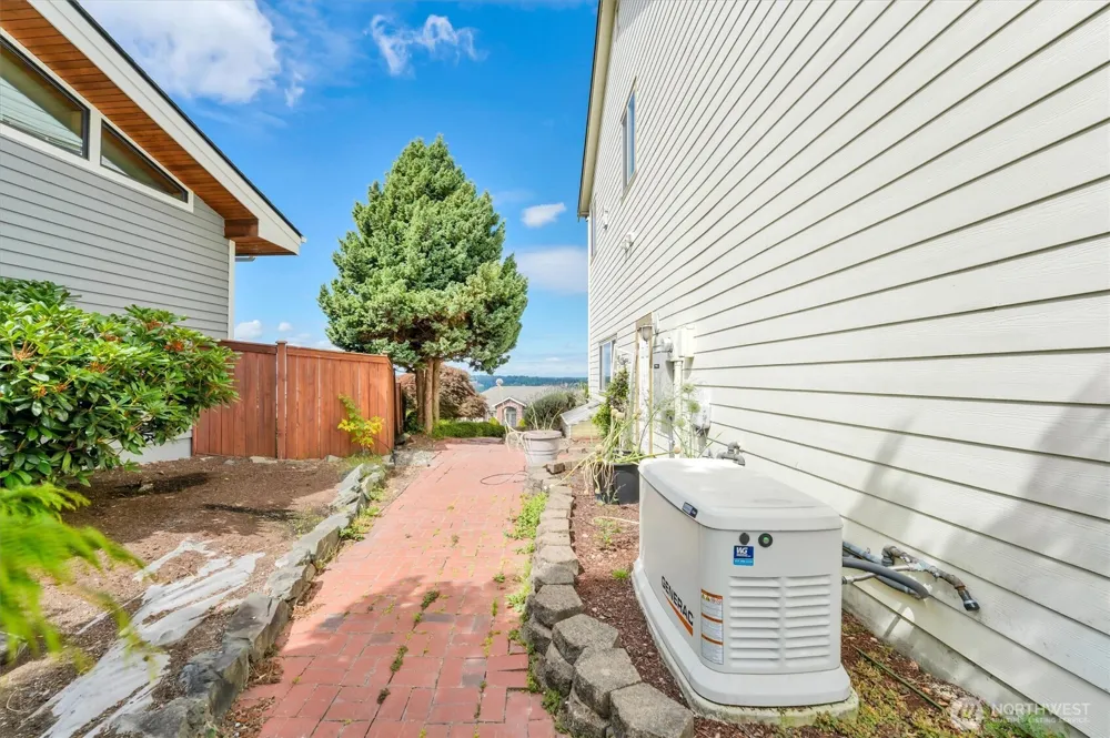 10010 181st Avenue Ct E Bonney Lake, WA 98391