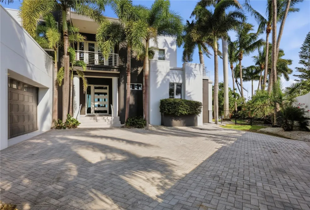 1475 JOHN RINGLING PARKWAY Sarasota, FL 34236