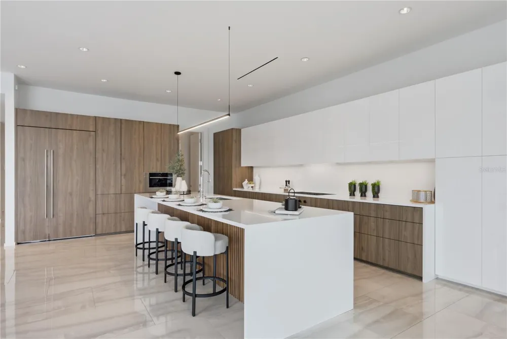 1475 JOHN RINGLING PARKWAY Sarasota, FL 34236