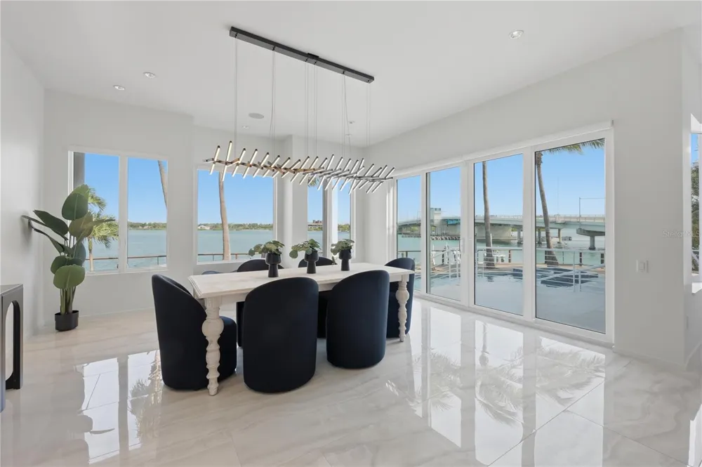 1475 JOHN RINGLING PARKWAY Sarasota, FL 34236