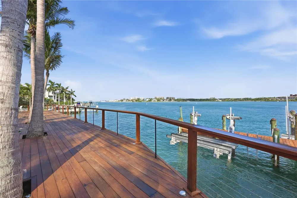 1475 JOHN RINGLING PARKWAY Sarasota, FL 34236