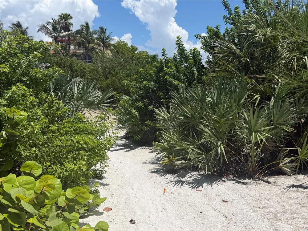 1475 JOHN RINGLING PARKWAY Sarasota, FL 34236