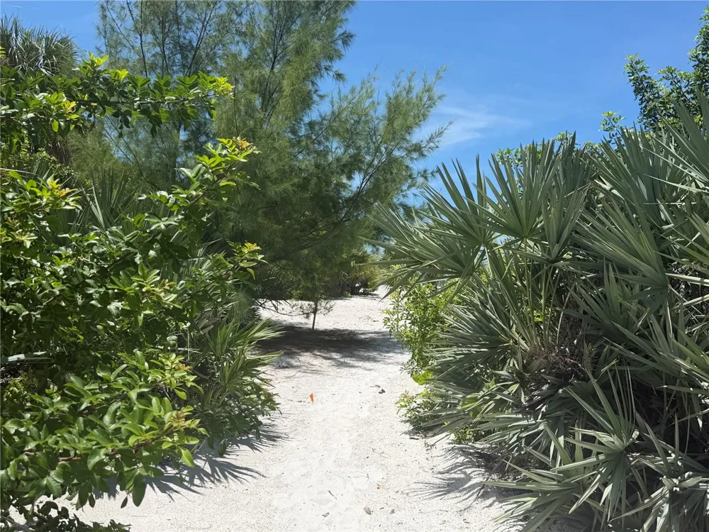 1475 JOHN RINGLING PARKWAY Sarasota, FL 34236