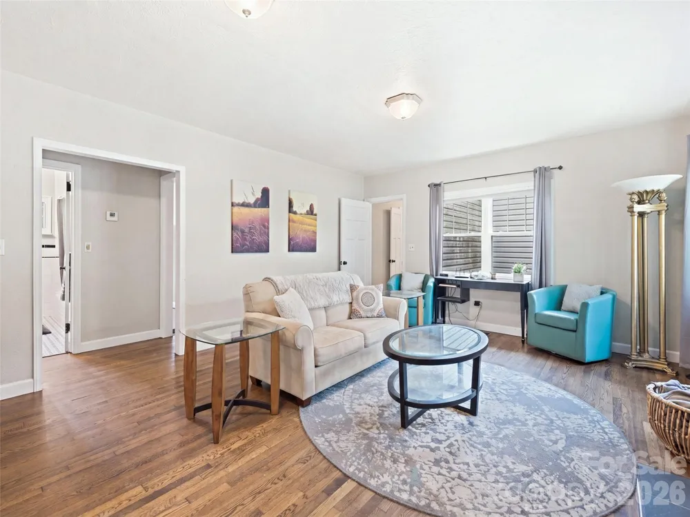 1909 Arlington Place Hendersonville, NC 28791