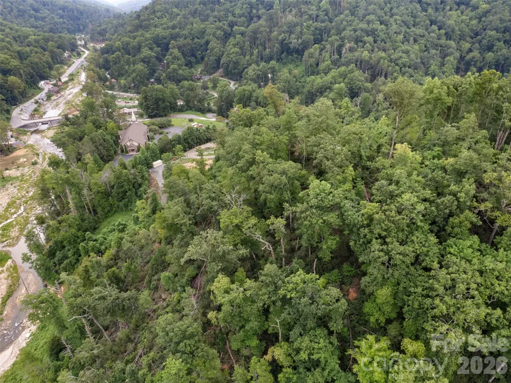 213 Three Rivers Drive Hendersonville, NC 28792
