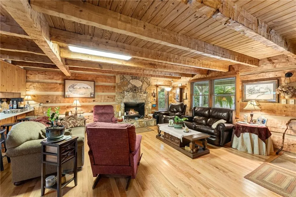481 Leona Lane Cleveland, GA 30528