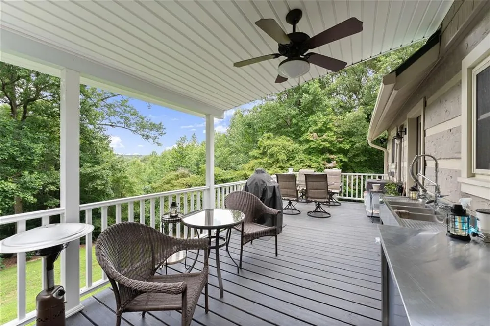 481 Leona Lane Cleveland, GA 30528