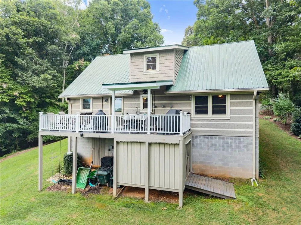 481 Leona Lane Cleveland, GA 30528