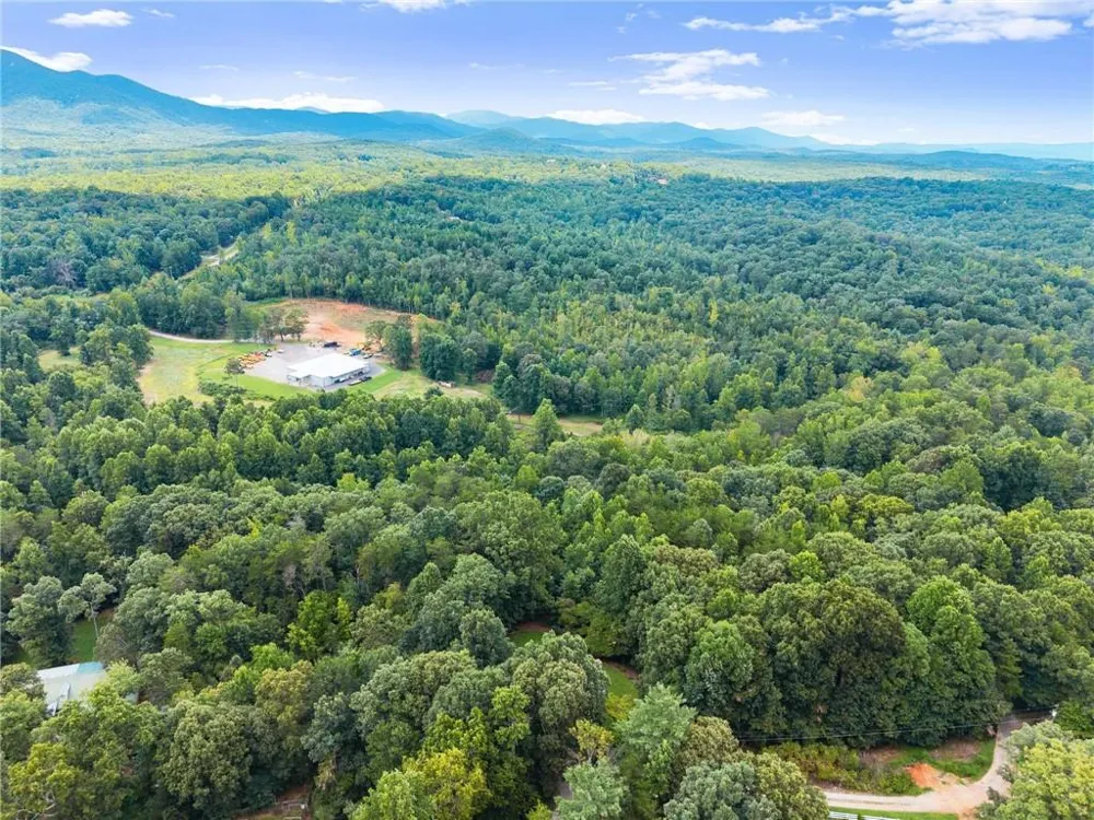 481 Leona Lane Cleveland, GA 30528