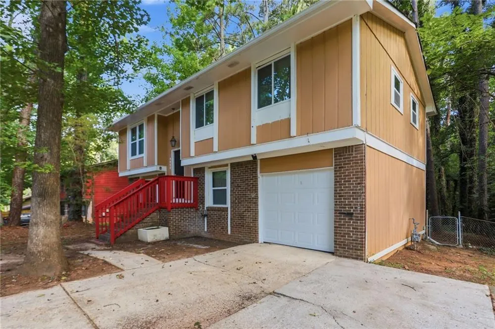 8862 Raven Drive Jonesboro, GA 30238
