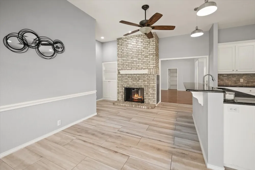 10200 Fieldcrest Drive Benbrook, TX 76126
