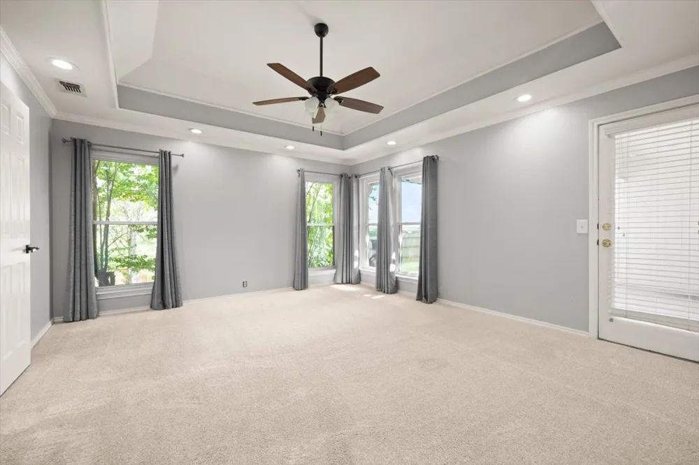 10200 Fieldcrest Drive Benbrook, TX 76126