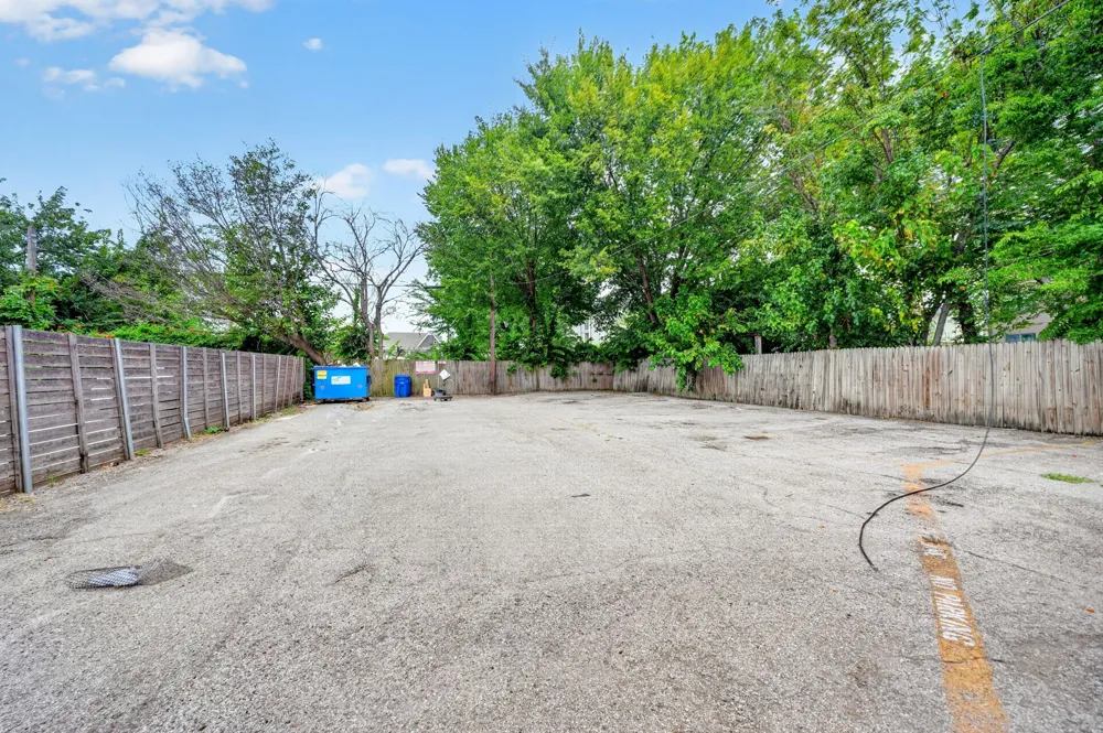 1417 Bennett Avenue #G Dallas, TX 75206