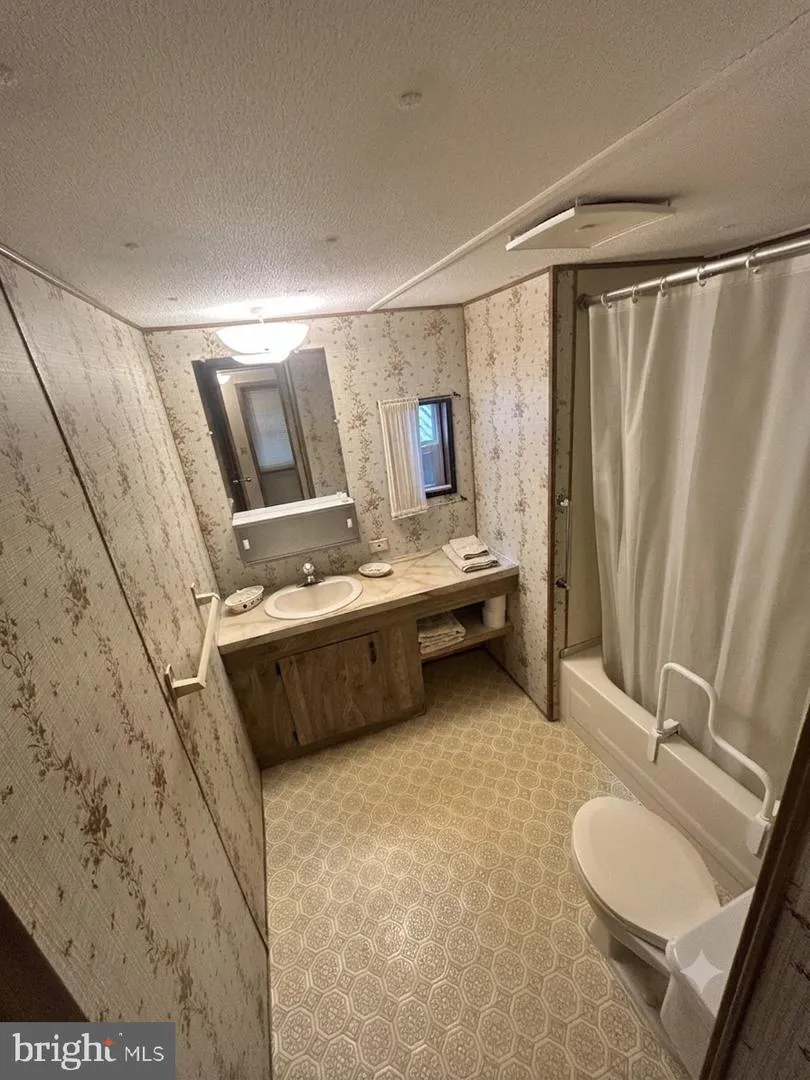 92 MIC NAN DRIVE Middletown, PA 17057