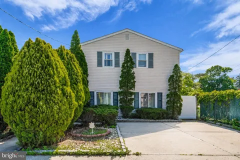 12 JACOBSON STREET