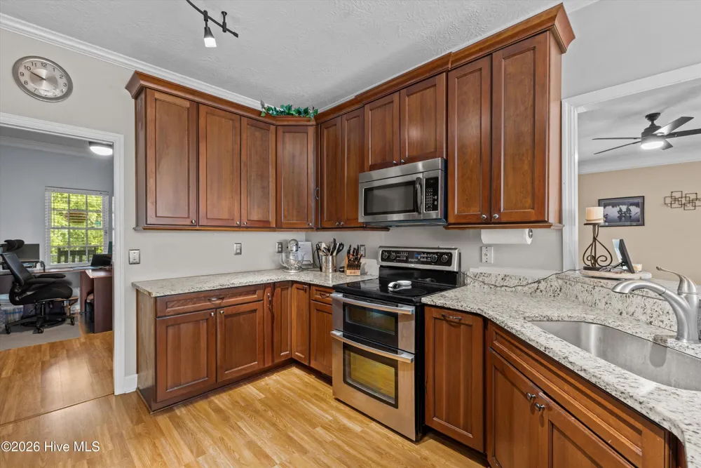 553 Oakwood Pointe Road Appling, GA 30802