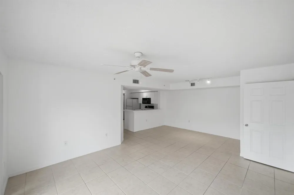 1640 42ND CIRCLE #209 Vero Beach, FL 32967