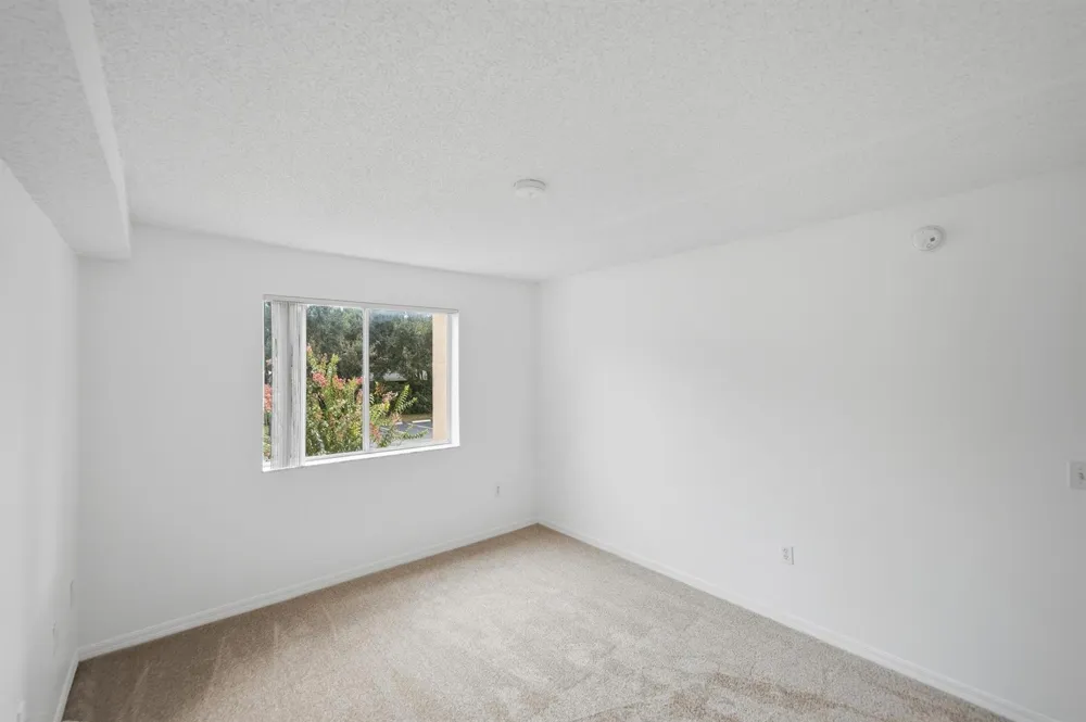 1640 42ND CIRCLE #209 Vero Beach, FL 32967