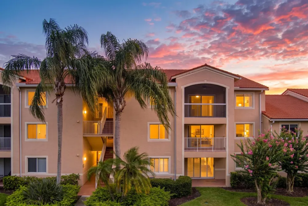1640 42ND CIRCLE #209 Vero Beach, FL 32967