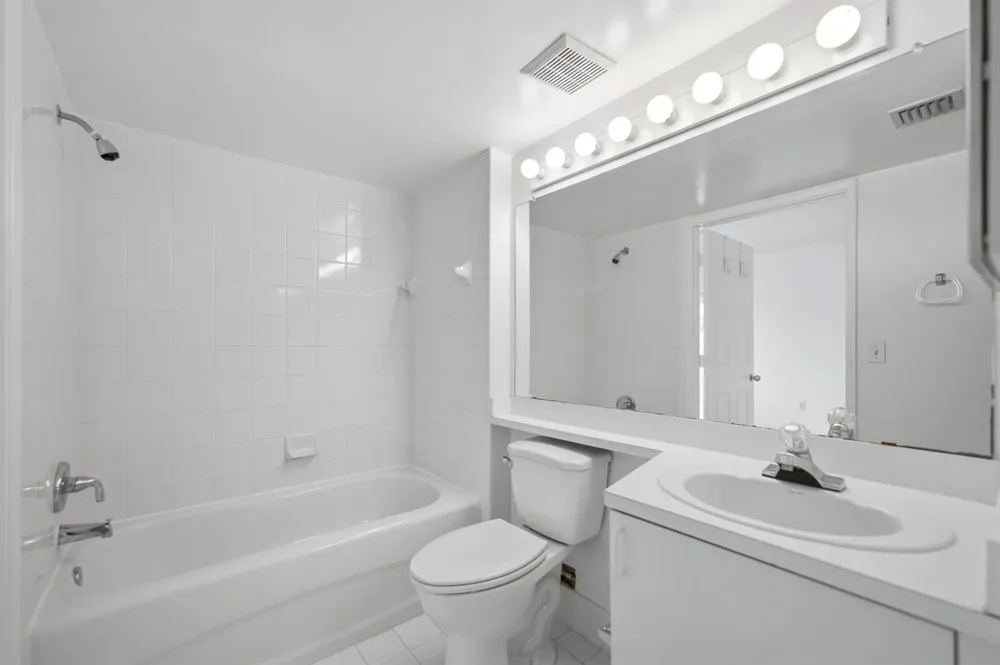 1640 42ND CIRCLE #209 Vero Beach, FL 32967
