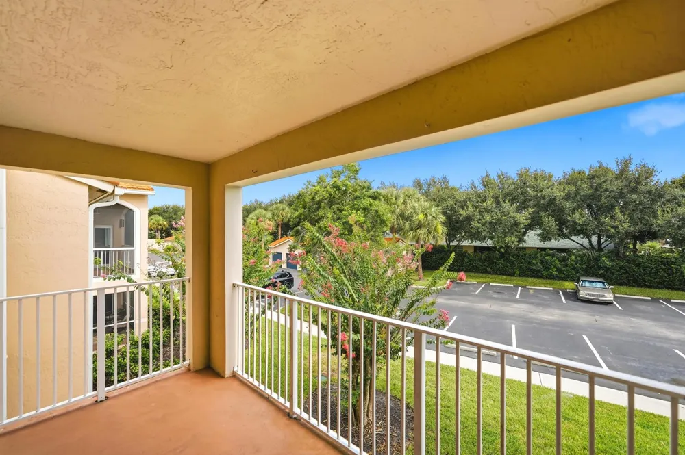1640 42ND CIRCLE #209 Vero Beach, FL 32967
