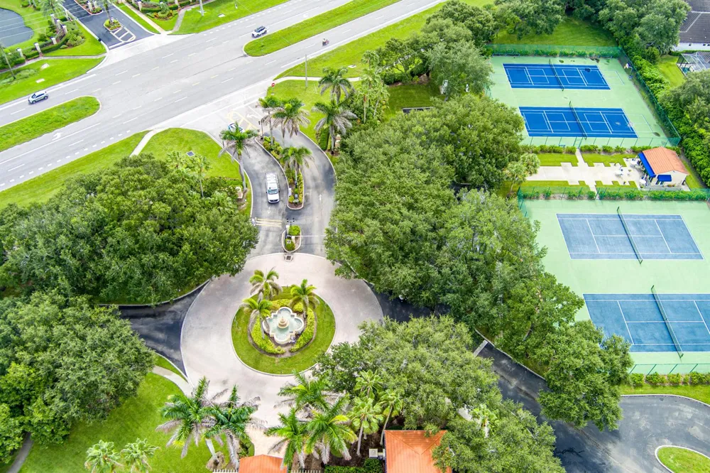 1640 42ND CIRCLE #209 Vero Beach, FL 32967