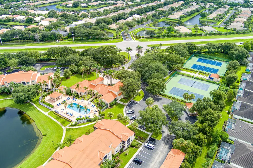 1640 42ND CIRCLE #209 Vero Beach, FL 32967