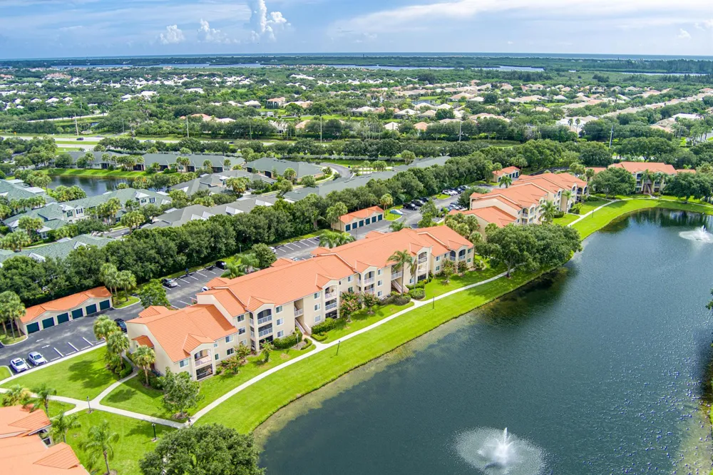 1640 42ND CIRCLE #209 Vero Beach, FL 32967