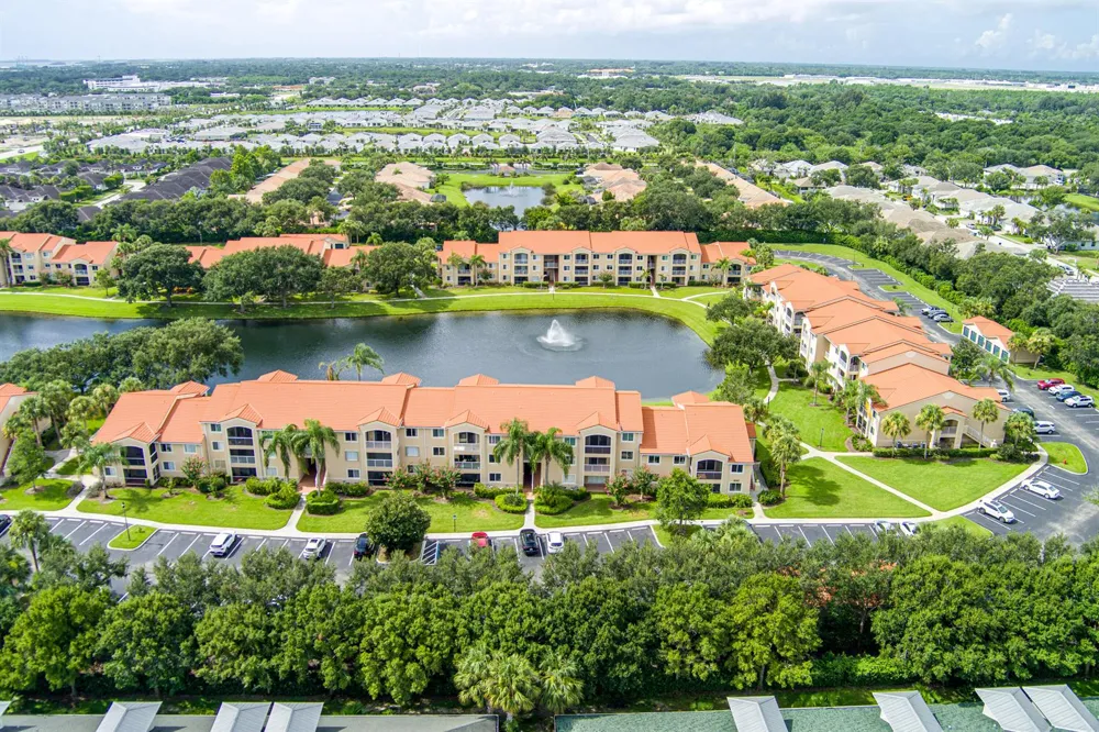 1640 42ND CIRCLE #209 Vero Beach, FL 32967