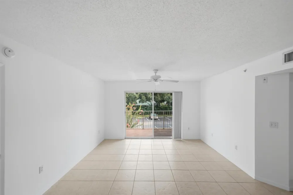 1640 42ND CIRCLE #209 Vero Beach, FL 32967