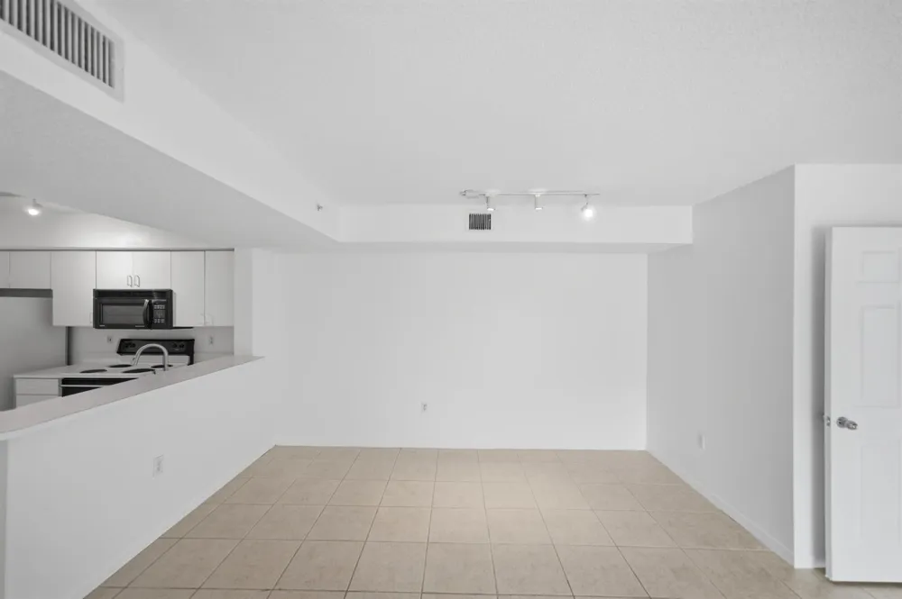 1640 42ND CIRCLE #209 Vero Beach, FL 32967