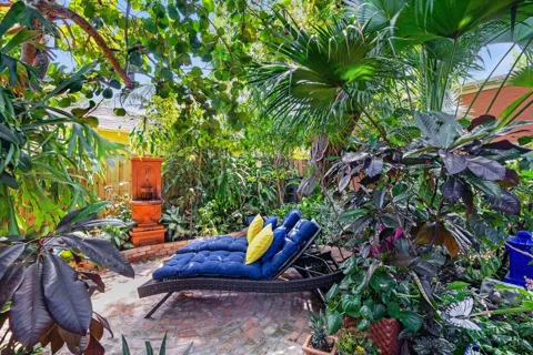 728 PALM STREET