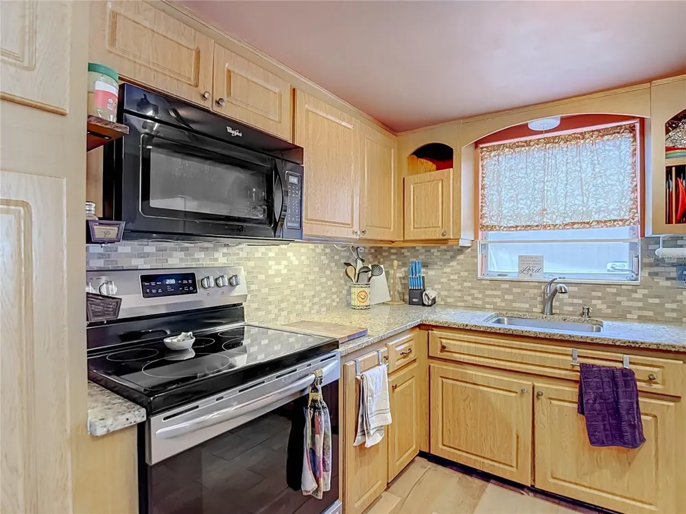 Address Not Shown Holiday, FL 34691
