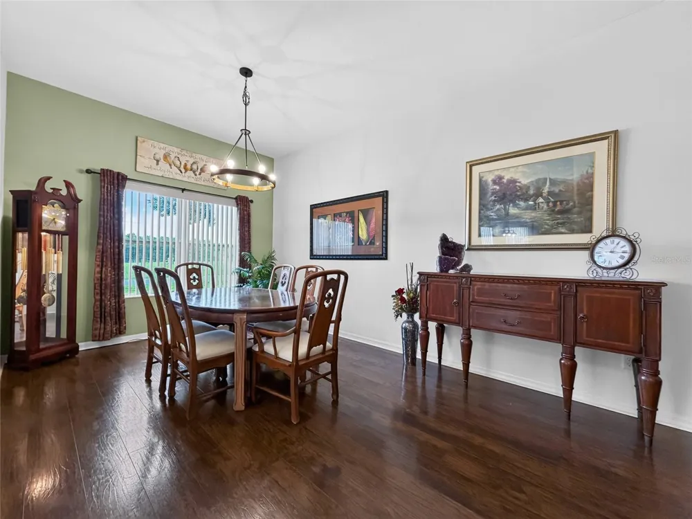 370 CARRIAGE LANE Lady Lake, FL 32159
