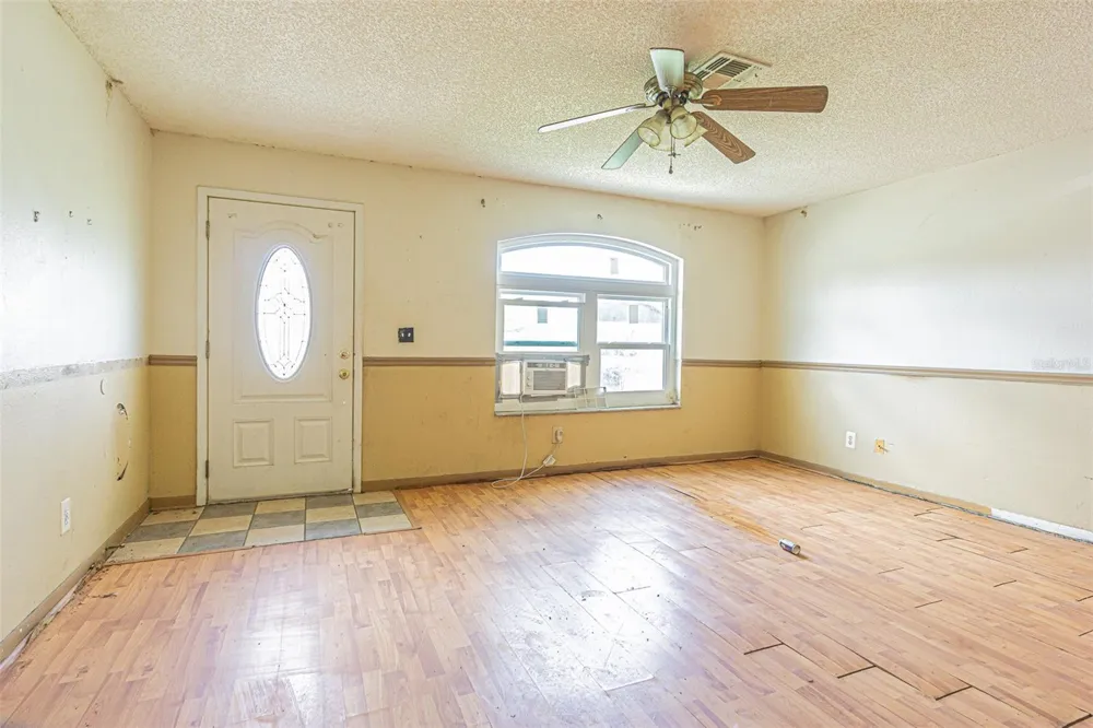5512 20TH STREET Zephyrhills, FL 33542