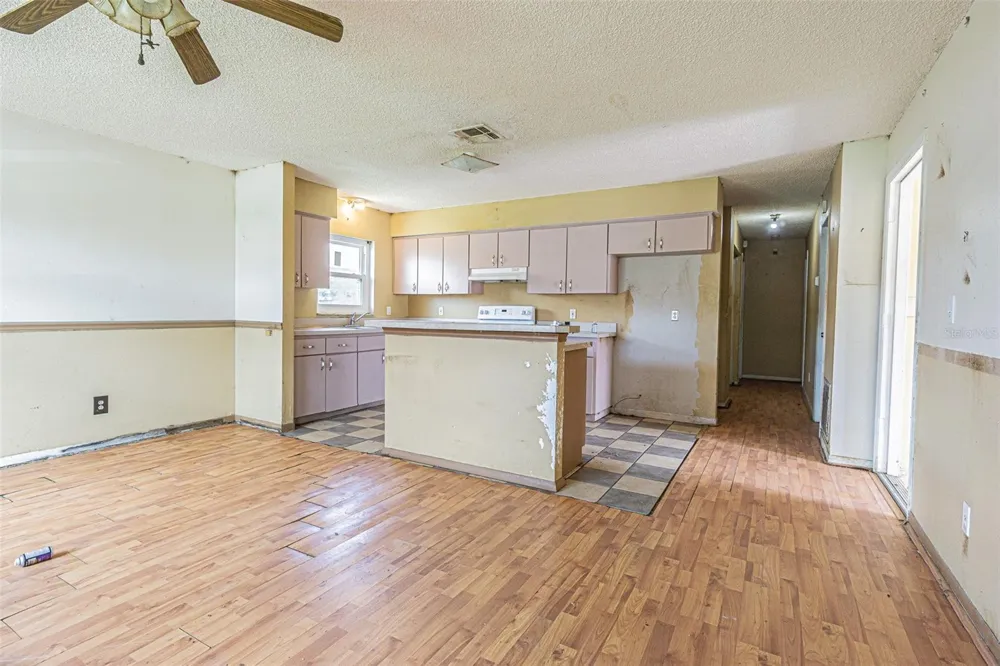 5512 20TH STREET Zephyrhills, FL 33542