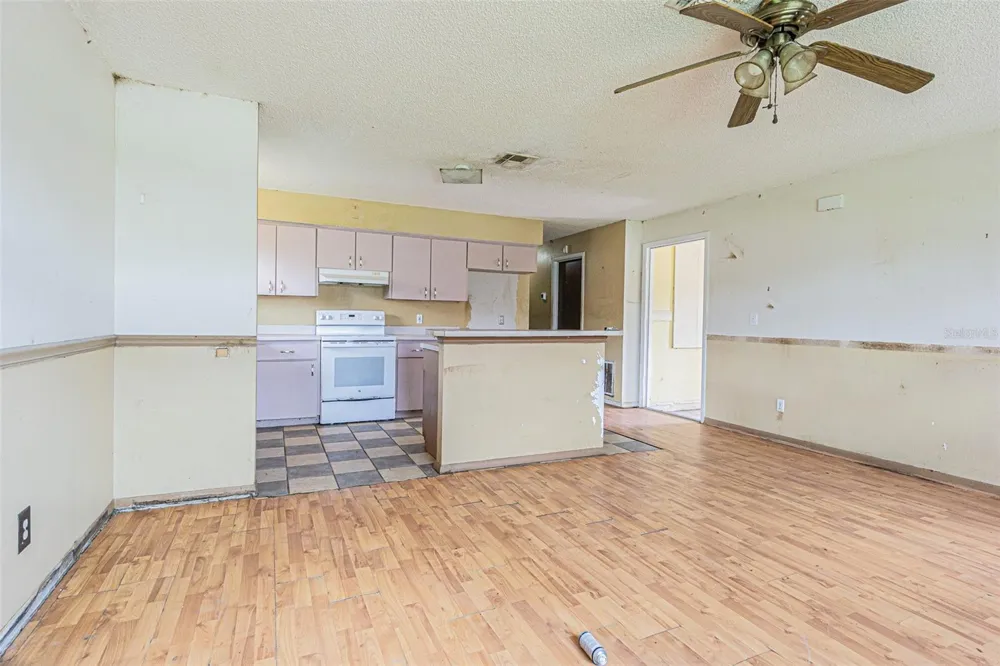5512 20TH STREET Zephyrhills, FL 33542