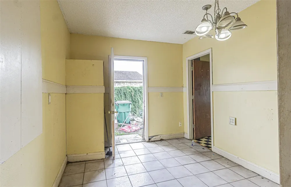 5512 20TH STREET Zephyrhills, FL 33542