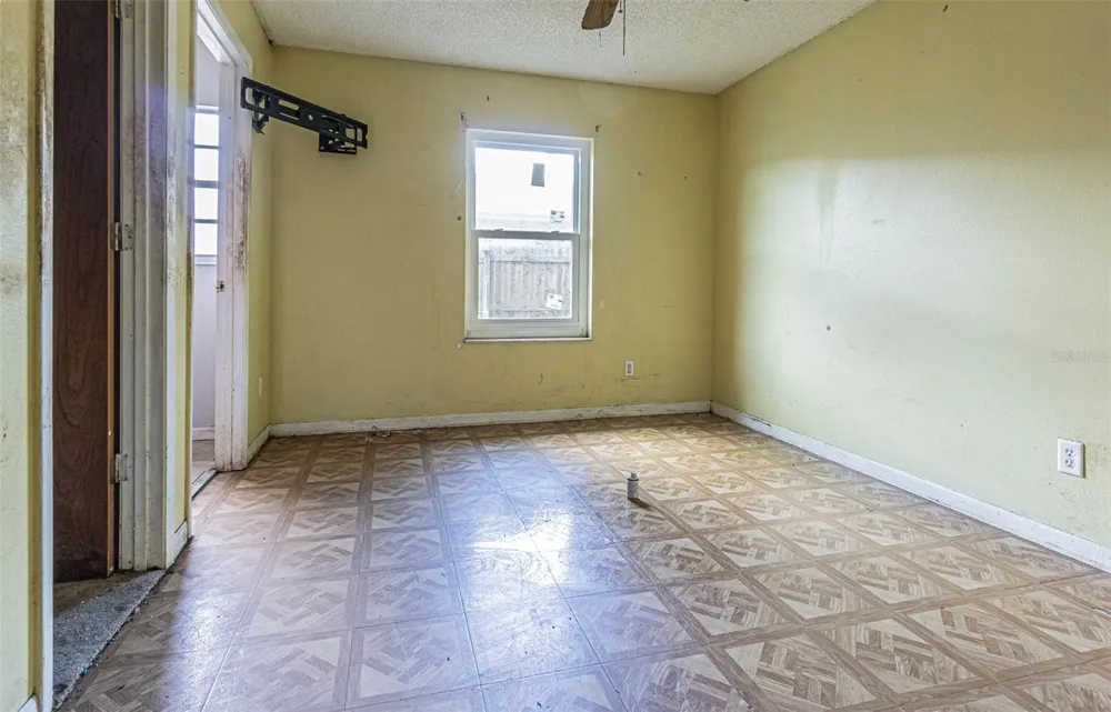 5512 20TH STREET Zephyrhills, FL 33542