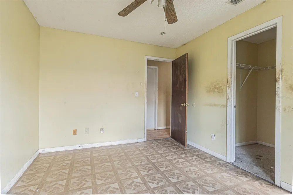 5512 20TH STREET Zephyrhills, FL 33542